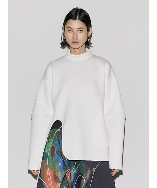 UN3D.（アンスリード）の「カーブスリットトップス（Tシャツ