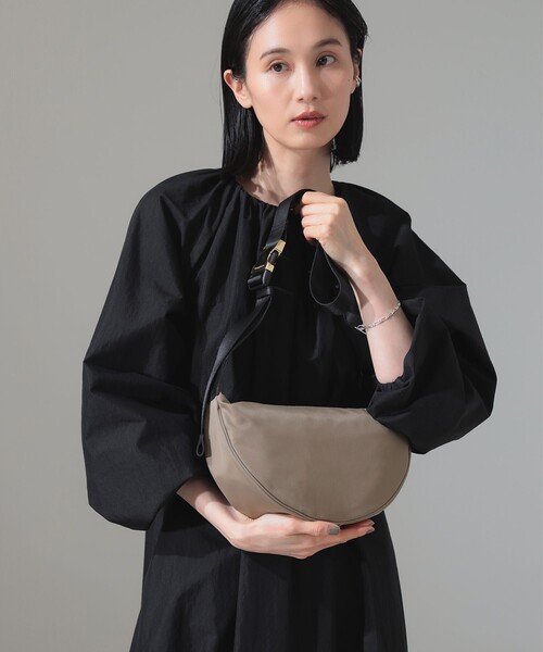 VIOLAd'ORO / ナイロン ボディーバッグ（ショルダーバッグ）｜VIOLAd