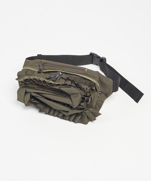 gomme（ゴム）の「フリルデコボディーバッグ（ボディバッグ/ウエスト