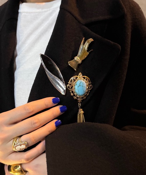 Vintage❗ブラック 彫刻 女性モチーフ ブローチ 女神 蚤の市 Vintage