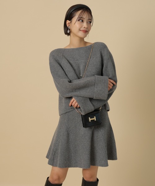 Apuweiser-riche（アプワイザーリッシェ）の「バックリボンミニニット