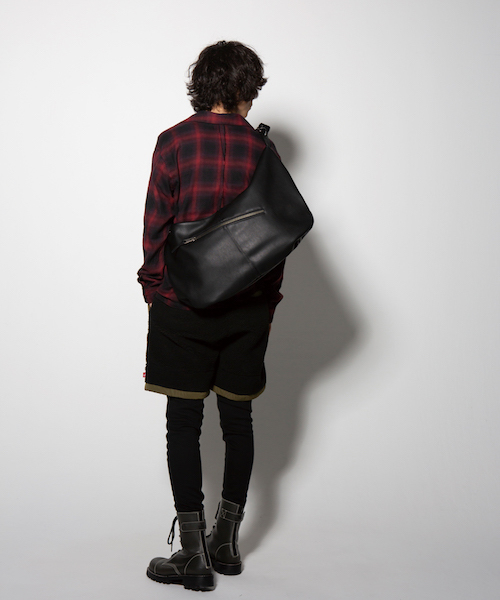 VIRGOwearworks（ヴァルゴウェアワークス）の「NEW MOON SHOULDER BAG