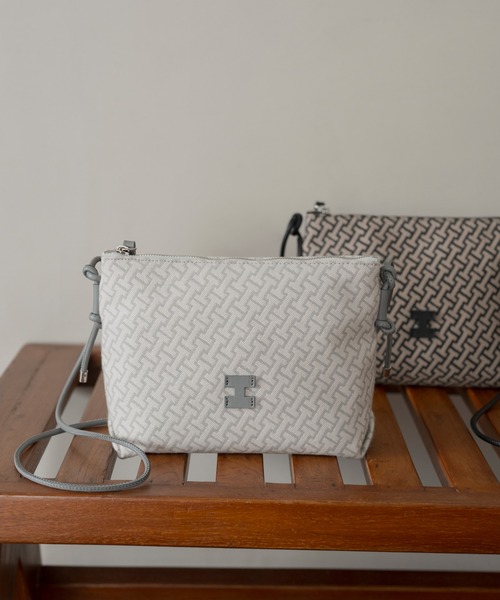 IACUCCI（イアクッチ）の「モノグランマ ポーチSD JACQUARD/RUGA