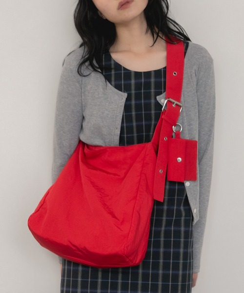 セール】ナイロンベルトショルダーバッグ/A4 ベルトバッグ ナイロン 黒