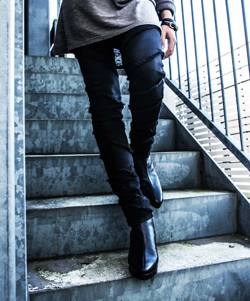 banal chic bizarre（バナルシックビザール）の「レザーヒールブーツ