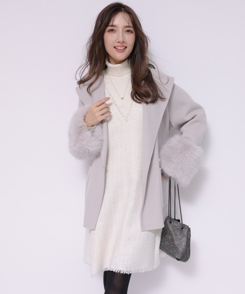 Apuweiser-riche（アプワイザーリッシェ）の「袖ファーショートリバー