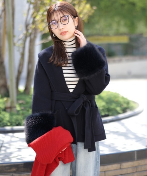 Apuweiser-riche（アプワイザーリッシェ）の「袖ファーショートリバー