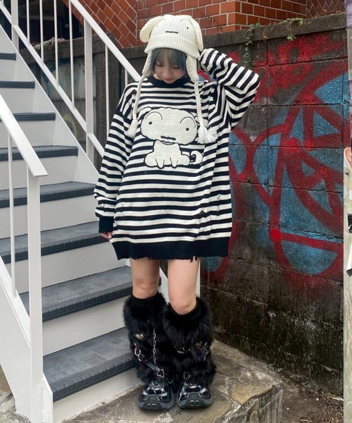 セール】【クレヨンしんちゃん】シロ ダメージ ボーダー ニット