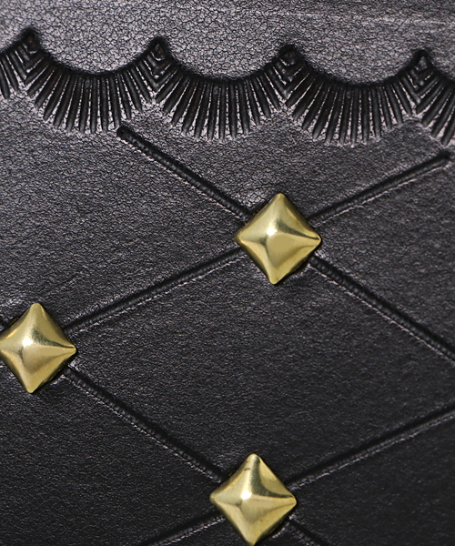 CALEE（キャリー）の「STUDS LEATHER SMARTPHONE COVER（スマホケース