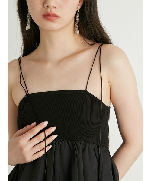 LILY BROWN（リリーブラウン）の「バルーンペプラムニットキャミソール