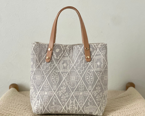 ⚮̈ミナペルホネン symphony ポーチで仕切りバッグ トート トート