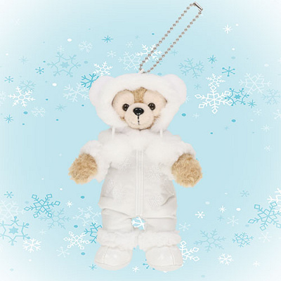 ダッフィーぬいぐるみバッジ（ホワイト・ウィンタータイム・ワンダーズ