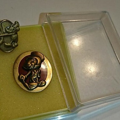 サービス・アワードピン| キャステル | CASTEL ディズニー情報