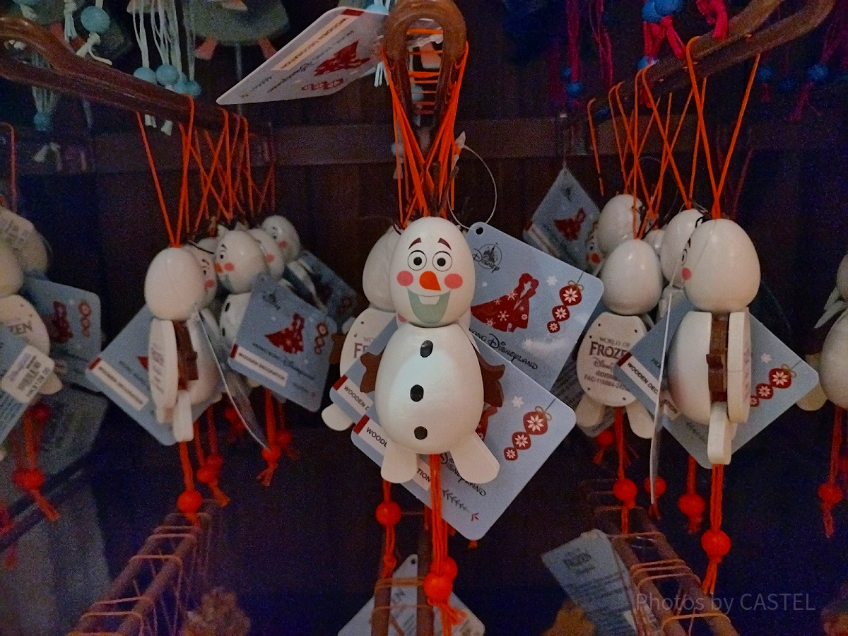 香港ディズニーアナ雪グッズ：オラフの木製人形| キャステル | CASTEL