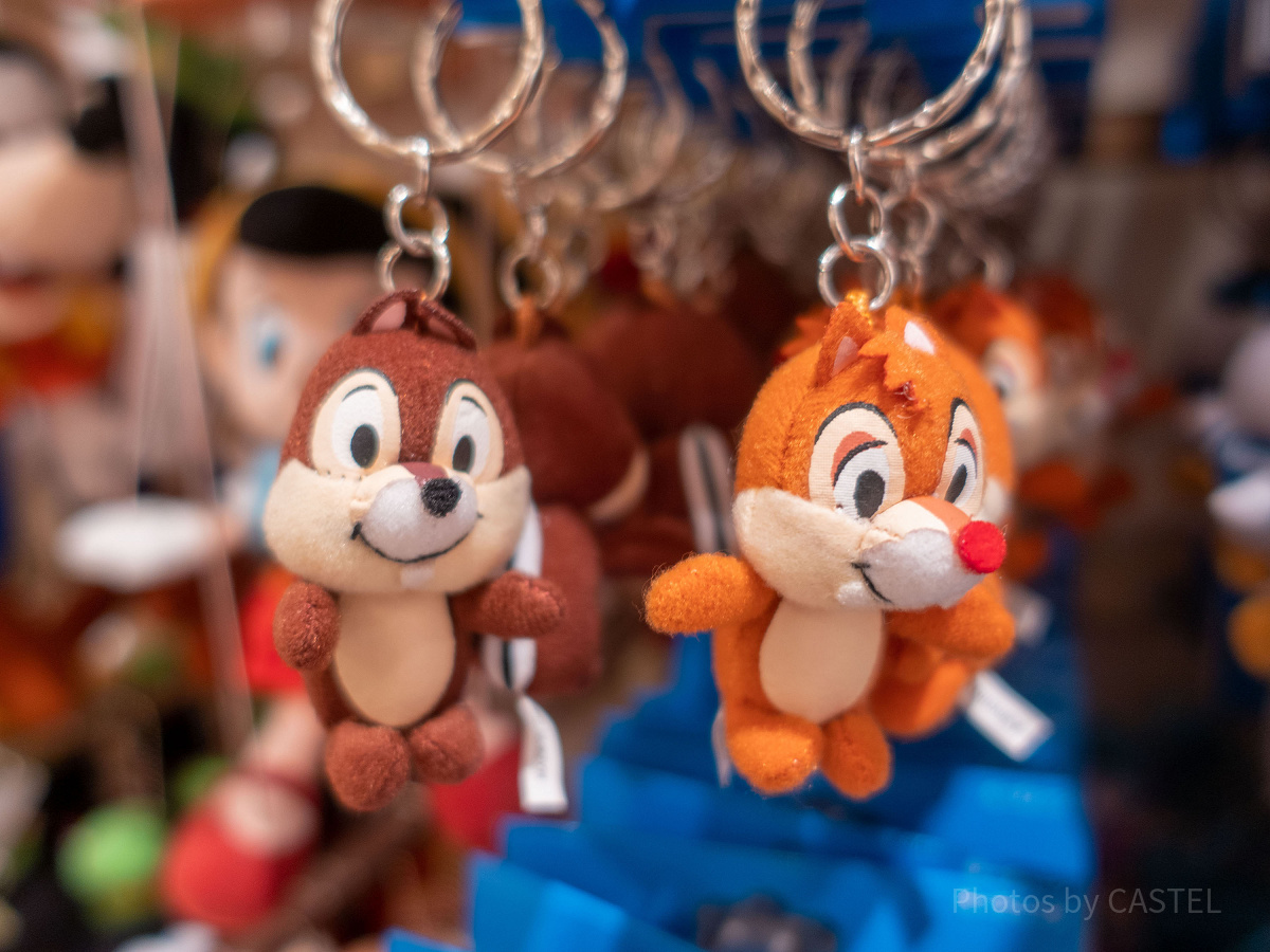 チップとデール ピエロ バッジつきキーチェーン チップとデール ピエロ