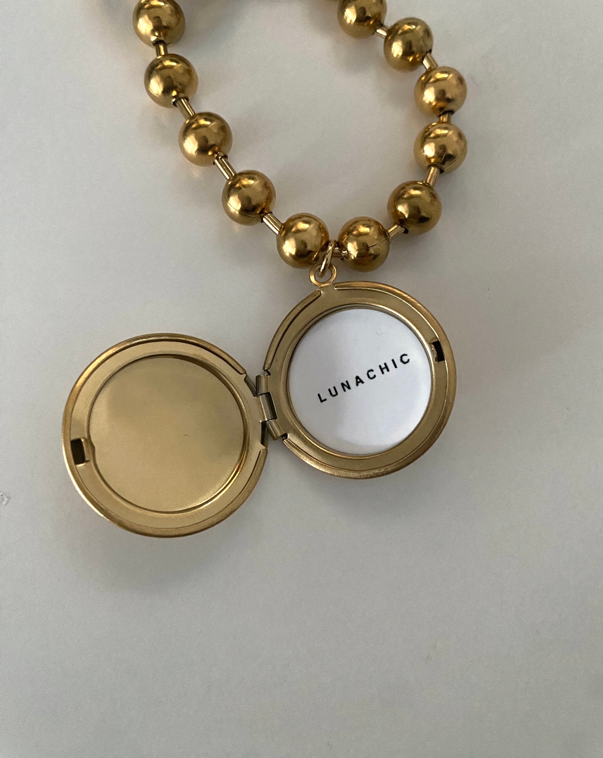 Moon locket keychain キーホルダー キーリング｜LUNACHIC（ルナシック