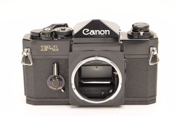 Canon F-1 古いフィルムカメラ買取 | 遺品整理なら出張査定します
