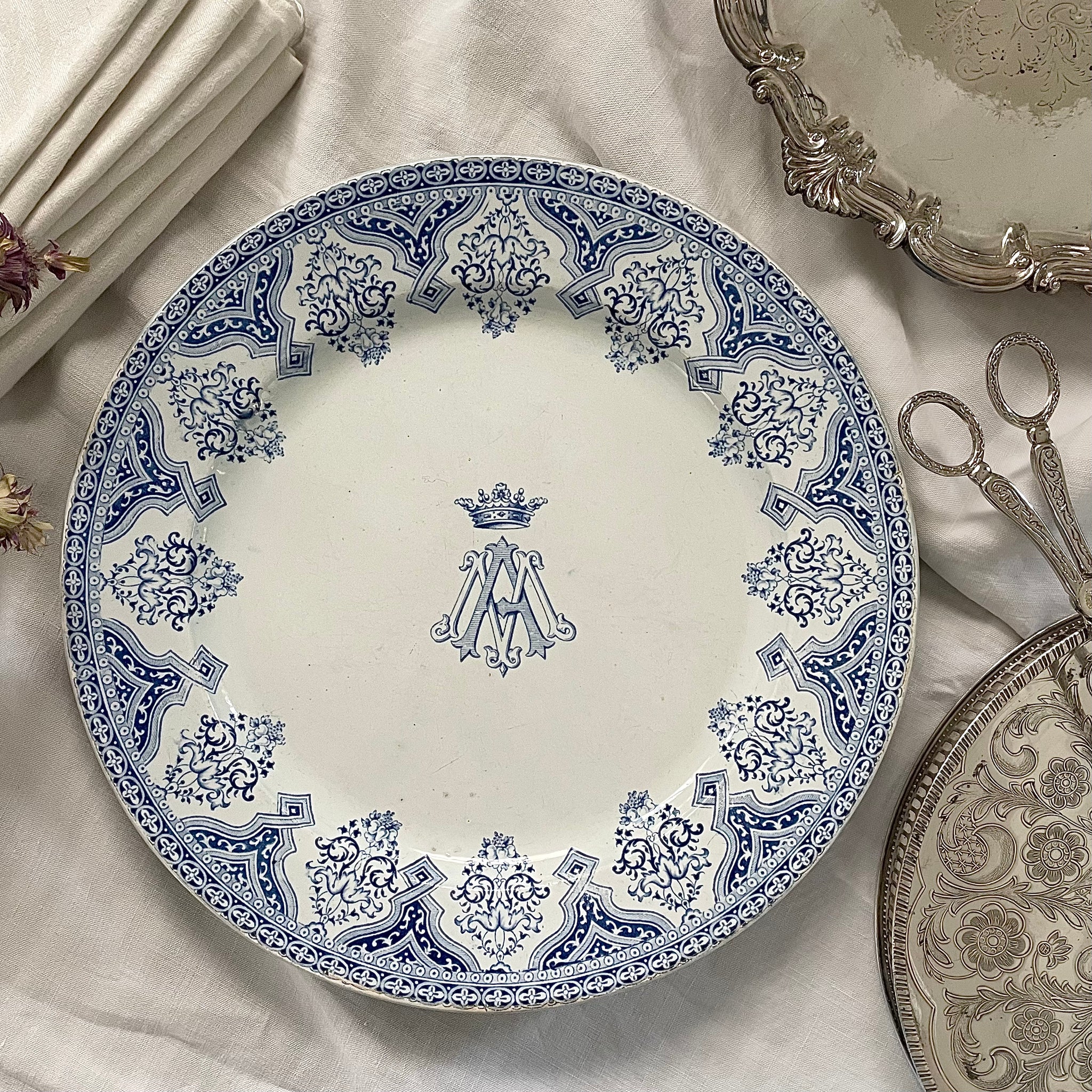 ジアン窯19世紀モノグラムプレート（直径30.5cm） フランス