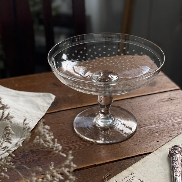 星のハンドカットが美しいヴィクトリアンコンポート イギリス