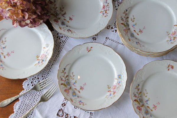 滑らかな質感が魅力の花柄プレート フランスアンティーク食器