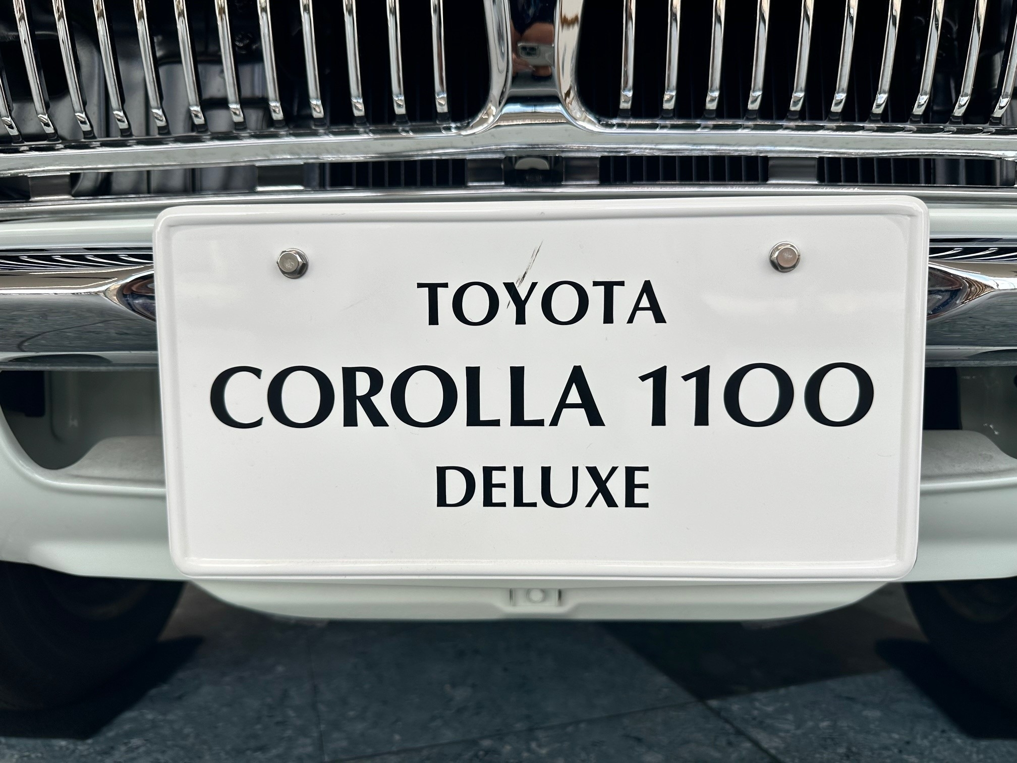 初代カローラ展示中！／