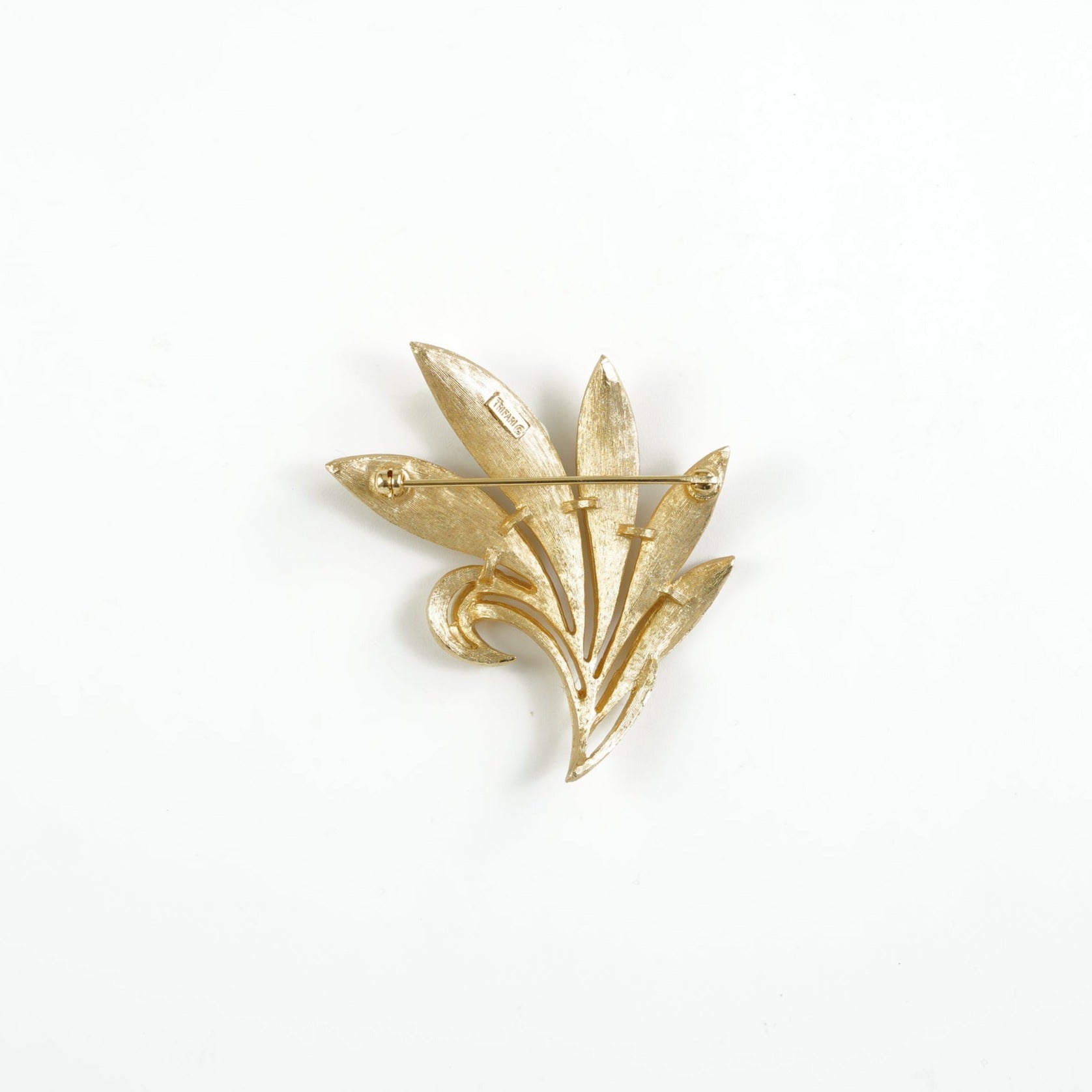 Trifari（トリファリ）ブローチ「葉」／ヴィンテージ・コスチューム
