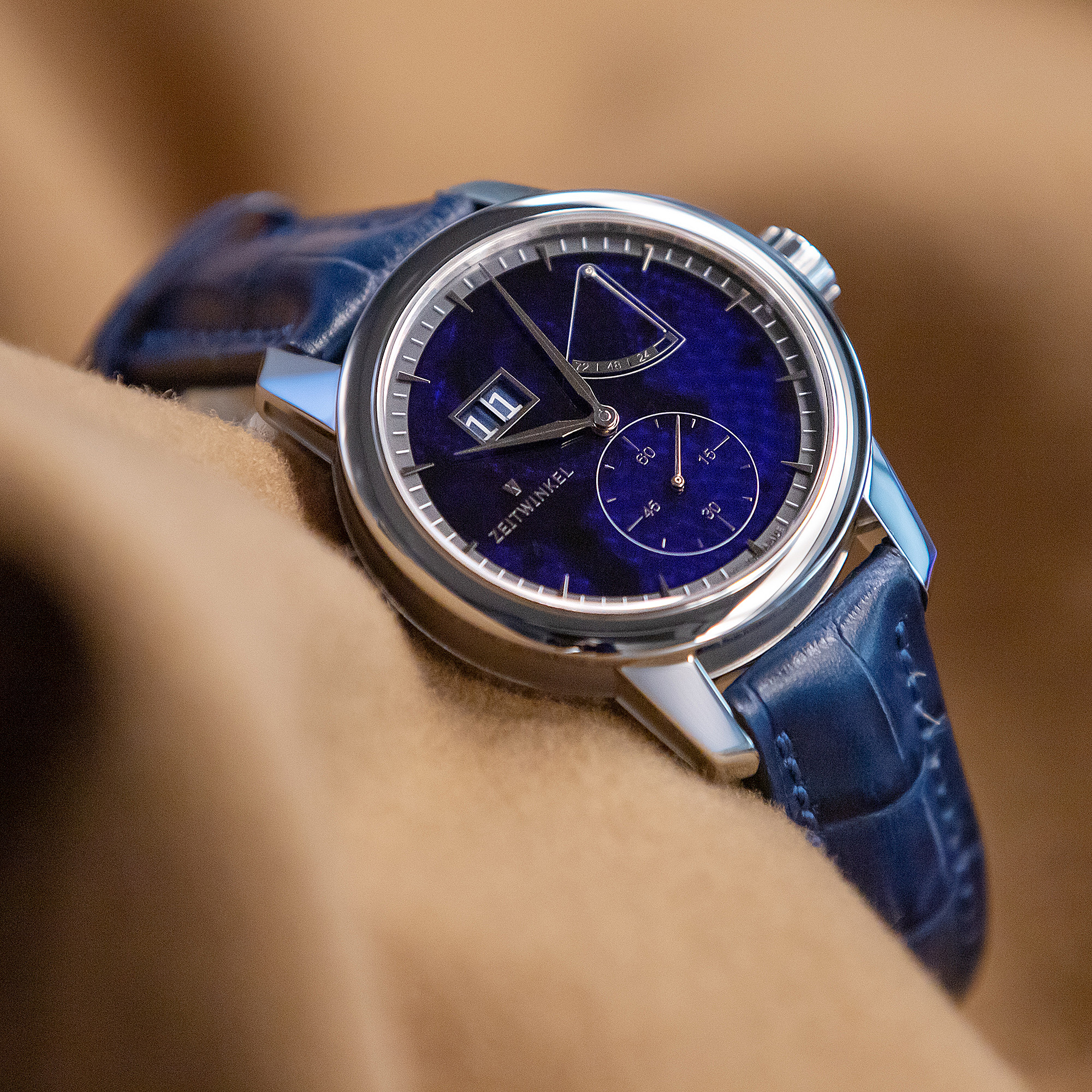 ZEITWINKEL 273° SAPHIR BLEU BLUE SAPPHIRE DIAL / SILVER HANDS