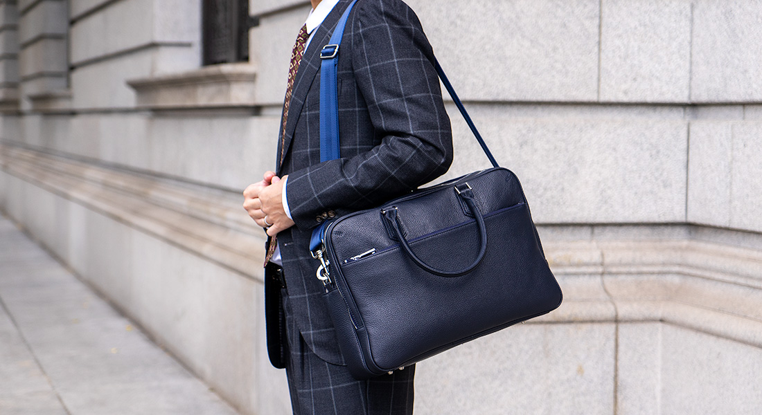 美品 CIMABUE ビジネスバッグ ショルダーストラップ 大容量 金金具