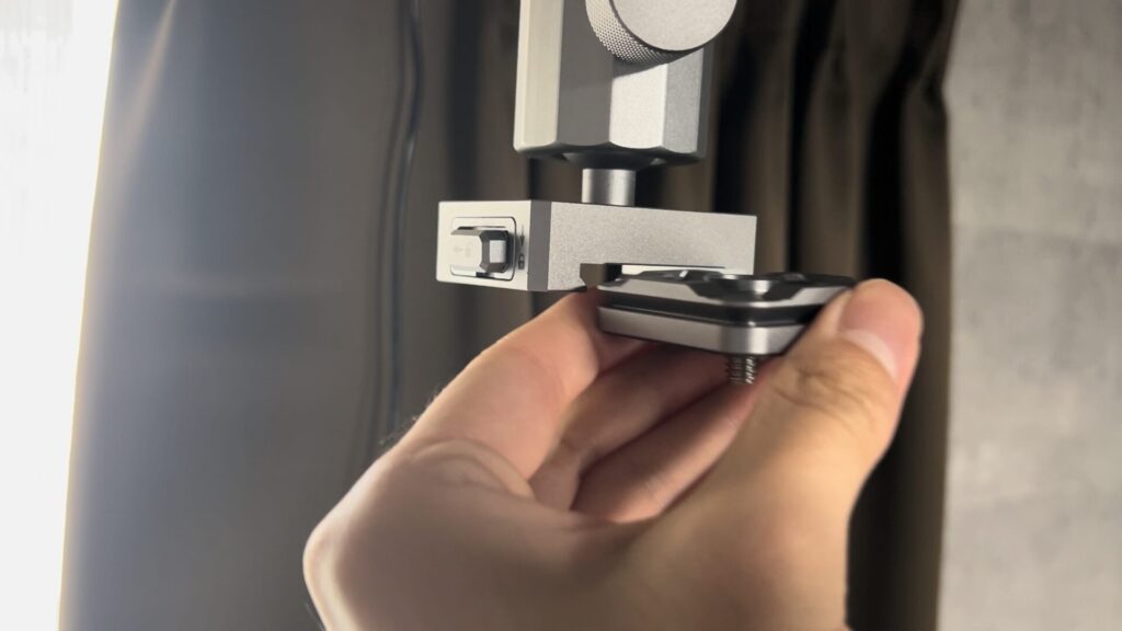 VisionMaster Pro2を専用金具で天吊り【位置計算/取り付け手順を丁寧に