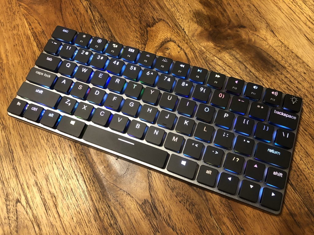 Vinpok Taptek (ワイヤレス対応のメカニカルキーボード) レビュー