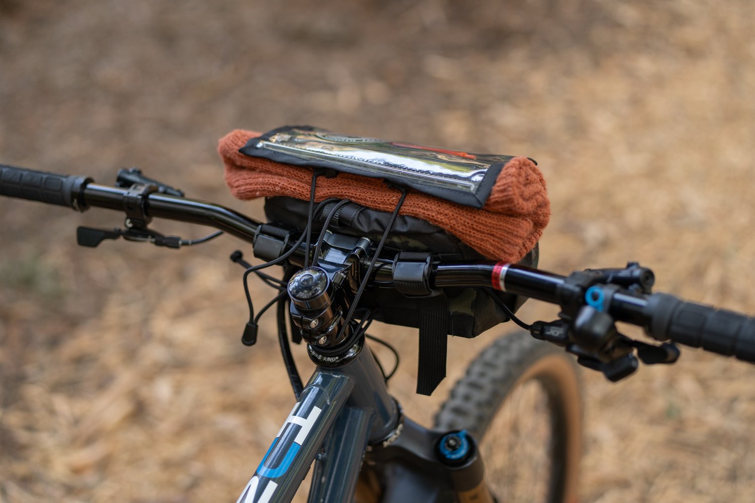OUTERSHELL ADVENTURE】新機能搭載！Drawcord Handlebar Bag – 2024