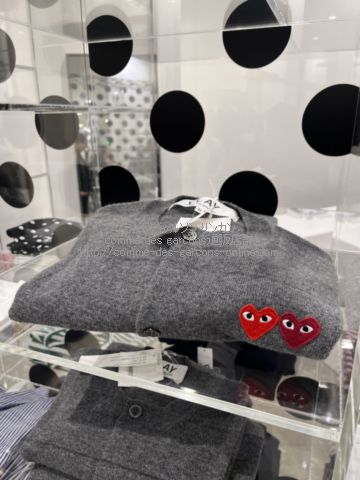 プレイ コムデギャルソン Uネック Wハート カーディガン グレー-ユニ