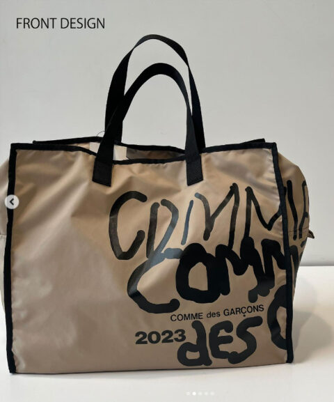 コムデギャルソン 手書き風ロゴバック-2023ホリデー・クリスマス限定