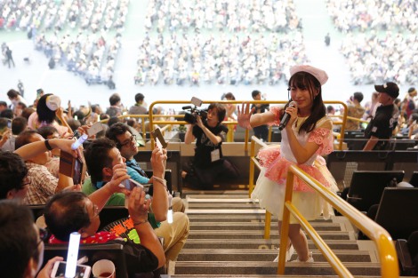 画像・写真 | AKB入山、ファンと涙の対面「いろんな感情ありすぎて全部