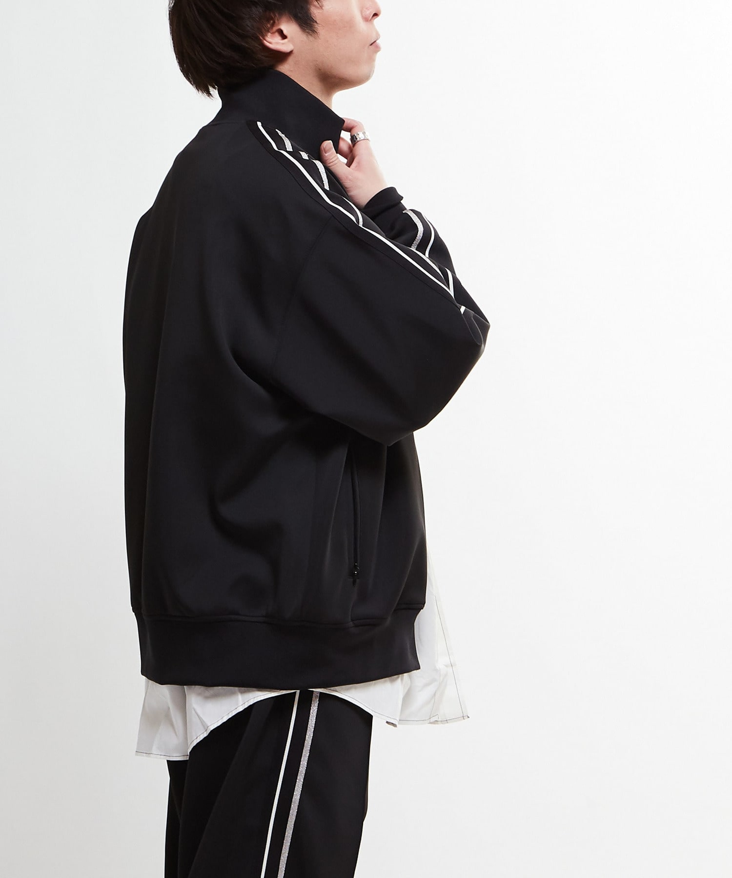 SIDE LINE LOOSE TRACK JACKET(UNISEX)｜CONVERSE TOKYO (コンバース