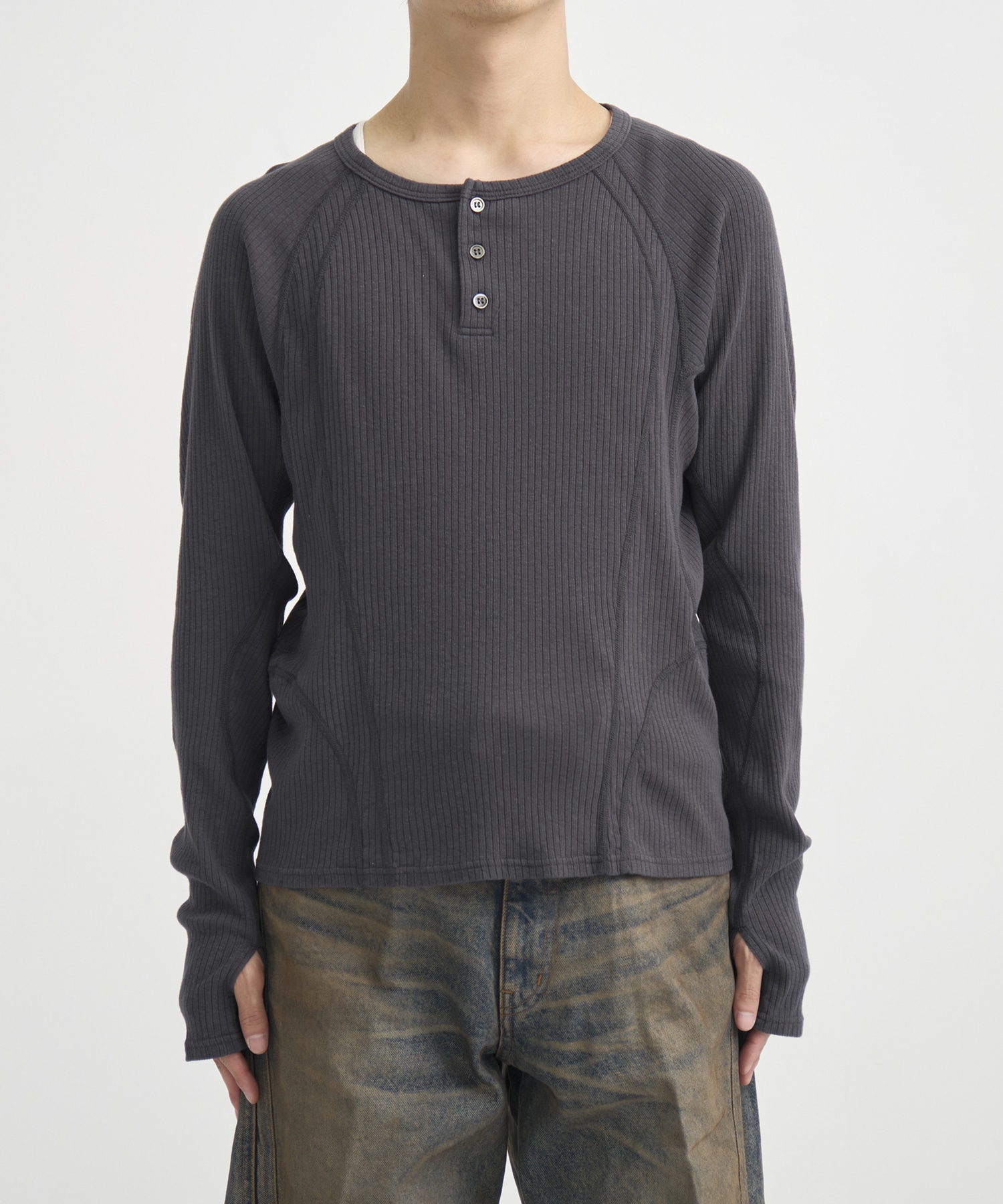 別注 HENLEY PANELED SWEATER(1 DARK GREY): NVRFRGT: MENS｜CONZ