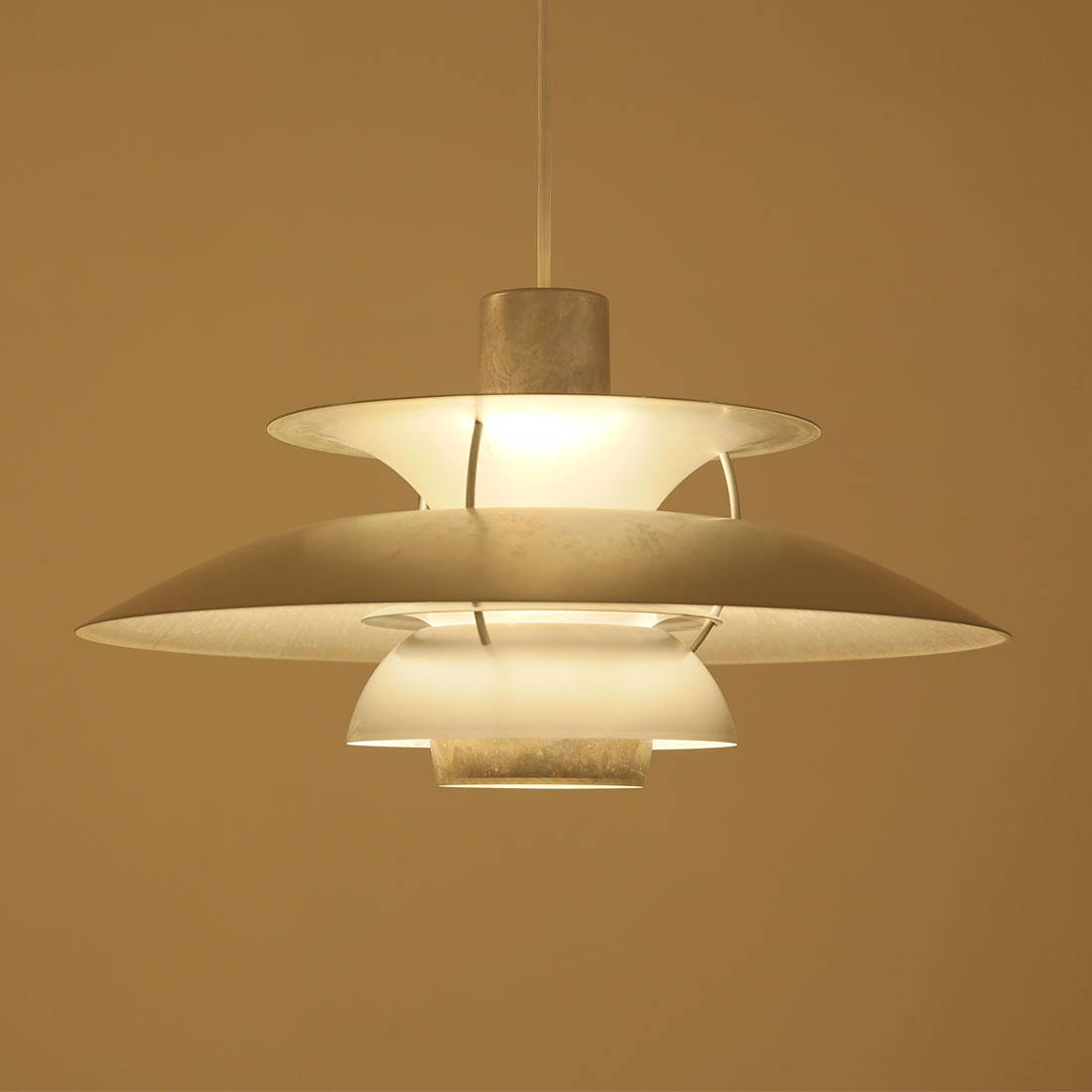 Louis Poulsen（ルイスポールセン） / PH 5 Retake（リテイク