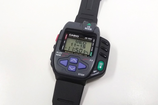 ゲーム、リモコン、メッセージ通信…… 遊べる時計『サイバークロス』の