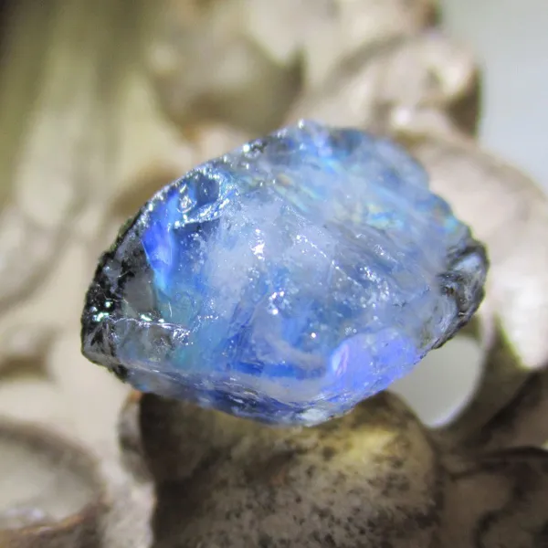 粒販売】スリランカ産 ロイヤルブルームーンストーン（ペリステライト