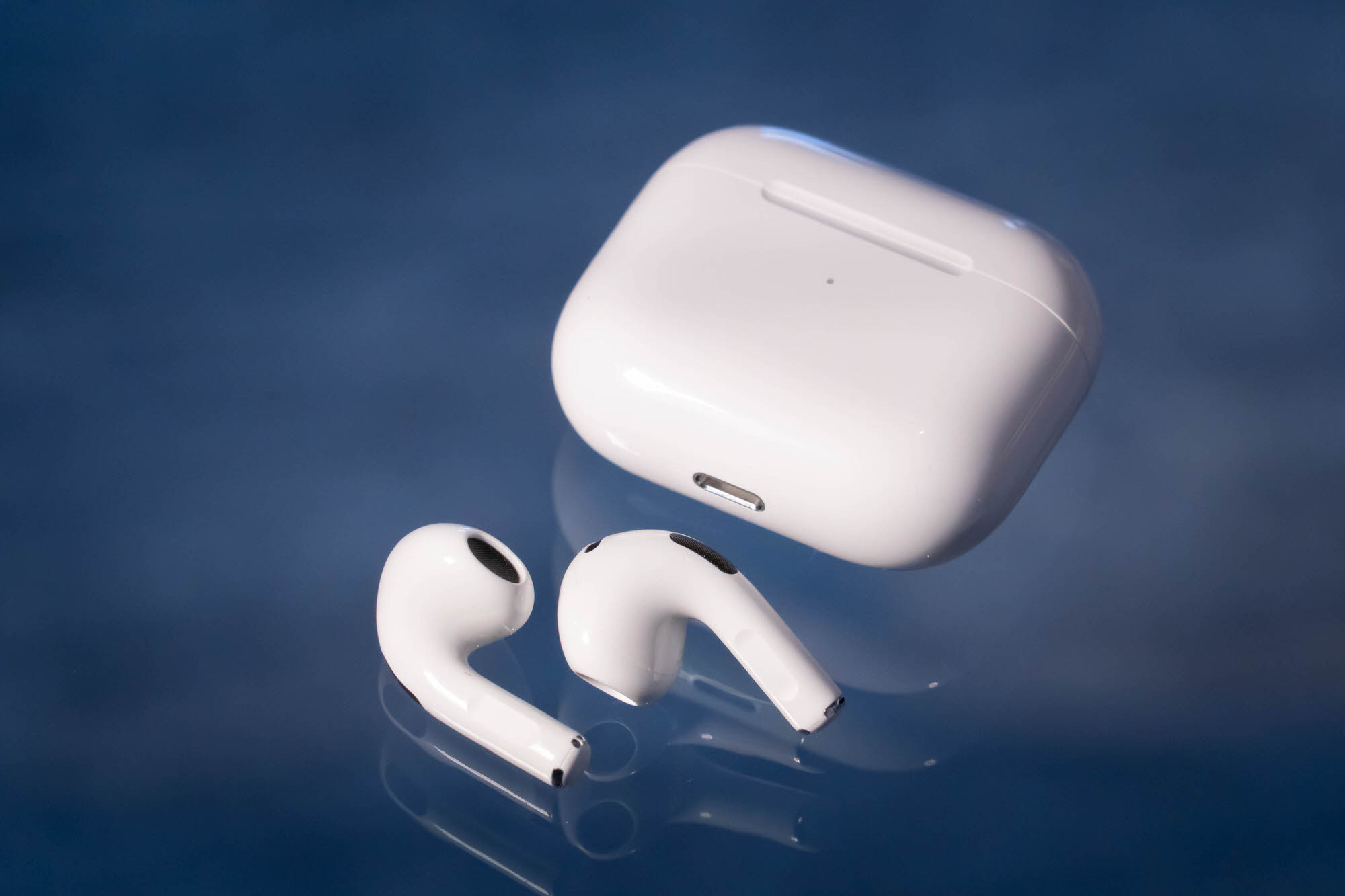 新品・未使用】AirPods 第3世代 【公式通販】