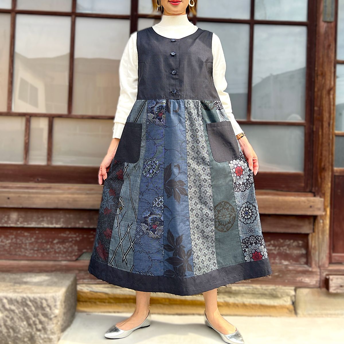 本場大島紬で大人可愛いワンピース、ジャンバースカートに 本場大島紬