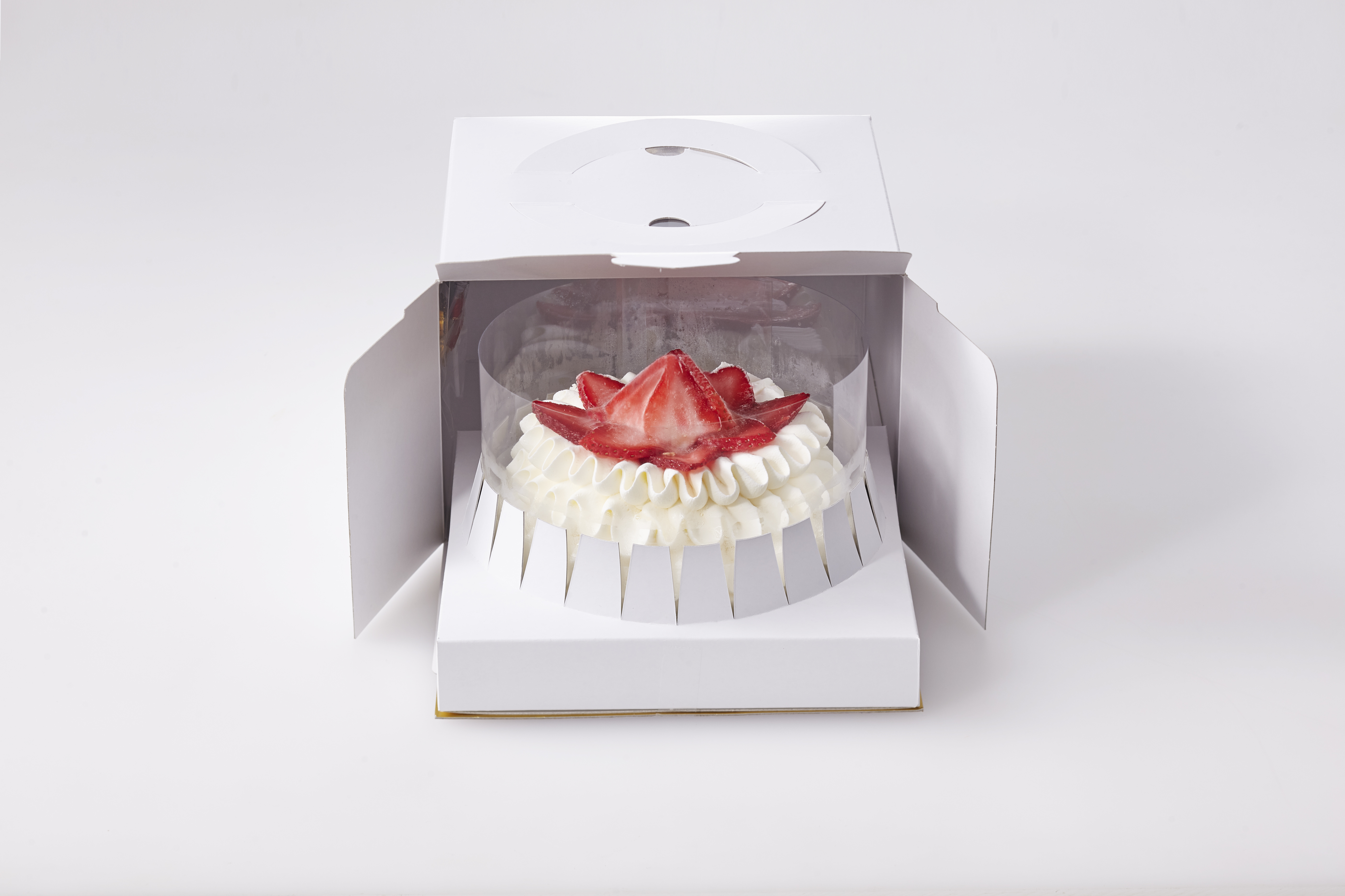 昨年〝崩壊〟の高島屋クリスマスケーキ、補強講じた今年は25日時点で