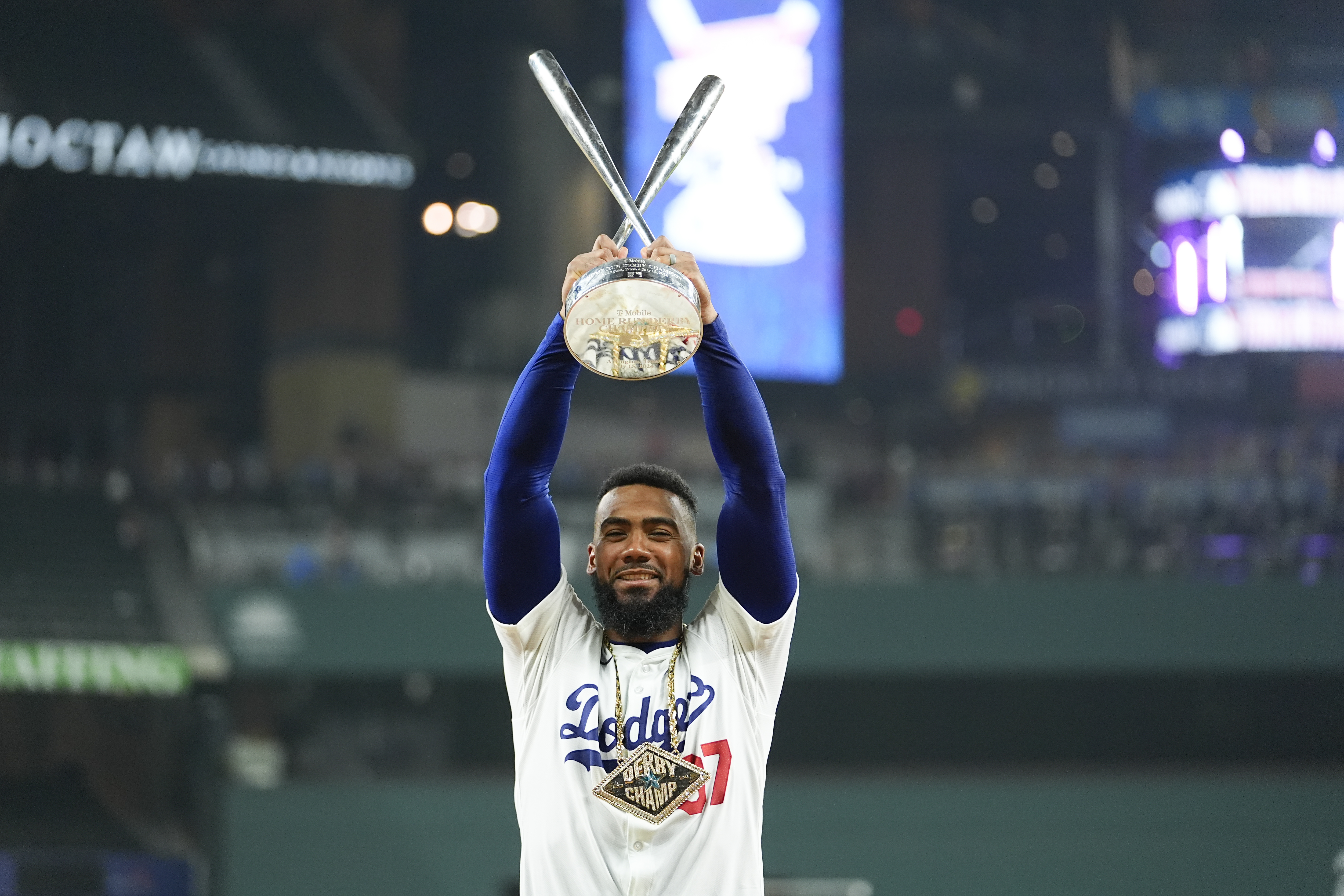 Dodgers' Teoscar Hernández wins the Home Run Derby