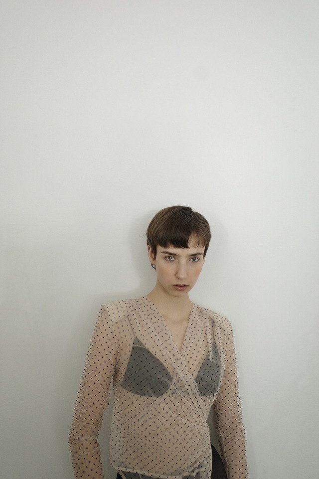 10月3日(金)発売アイテムのご紹介。ほんのり透け感のある生地を使用