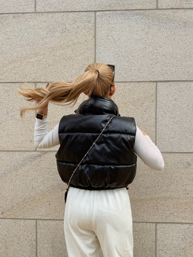 スタンドカラーダウンベスト DPB73123 – CRAMMY