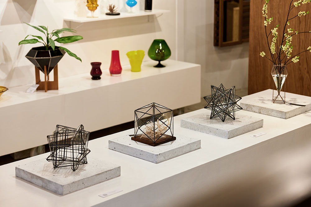 暮らしの中で使えるステンドグラス 京都上京区「scape ガラスと植物