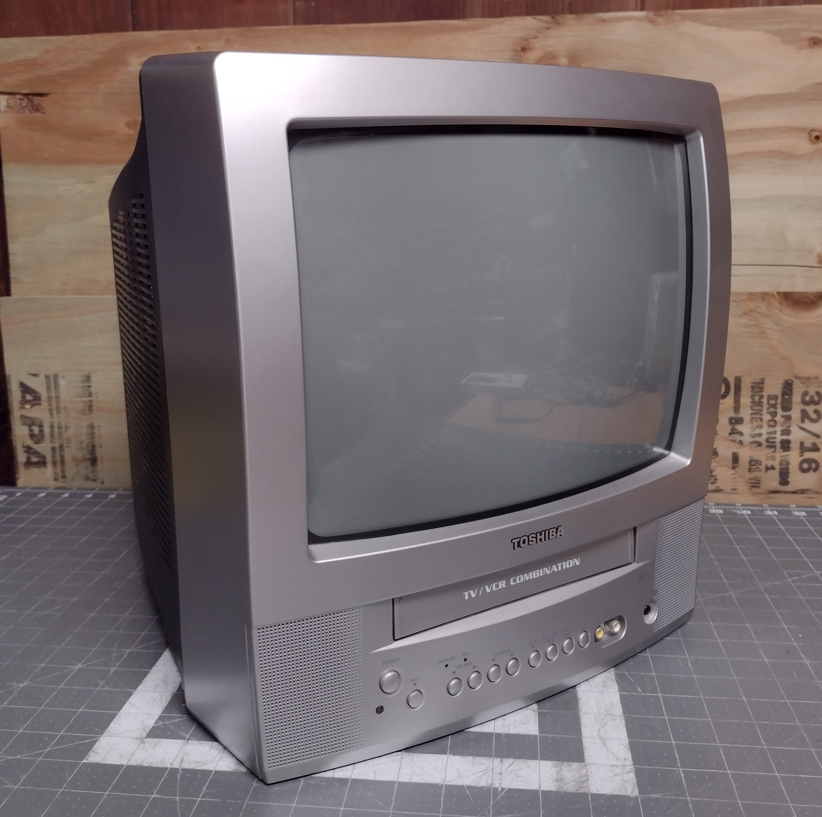 Toshiba MV13P3 | CRT Database