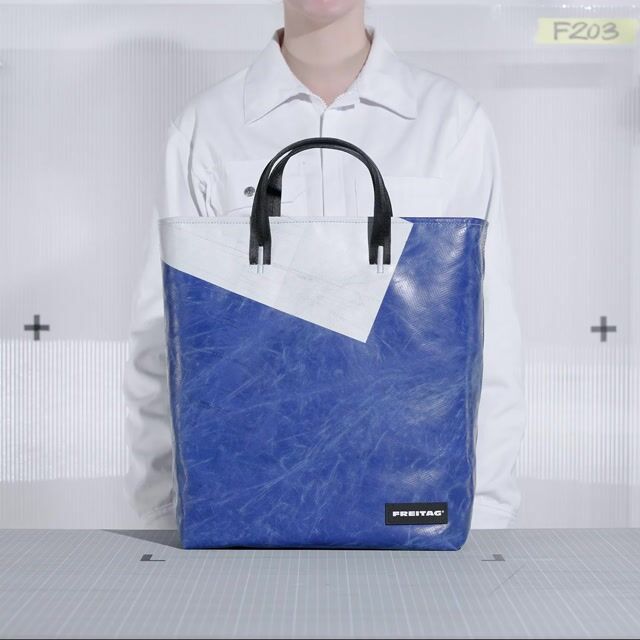 F203 BOB | 040847 | FREITAG