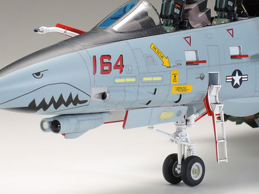 タミヤ 1/48 傑作機シリーズ グラマン F-14D トムキャット | タミヤ