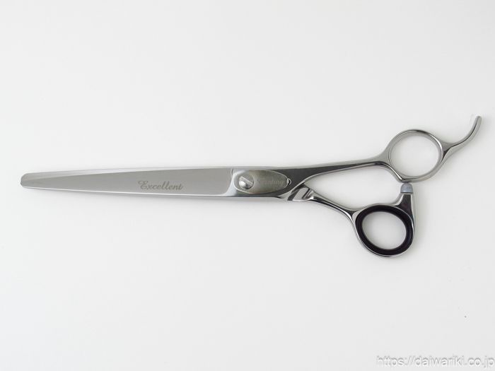 小ぶりサイズでハイパワーな新形状シザー新登場！女性スタイリストから